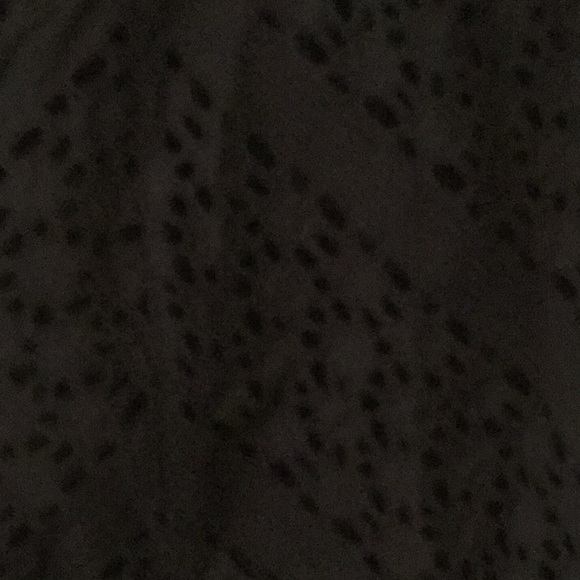 Crochet front sleeveless top - Picture 3 of 3